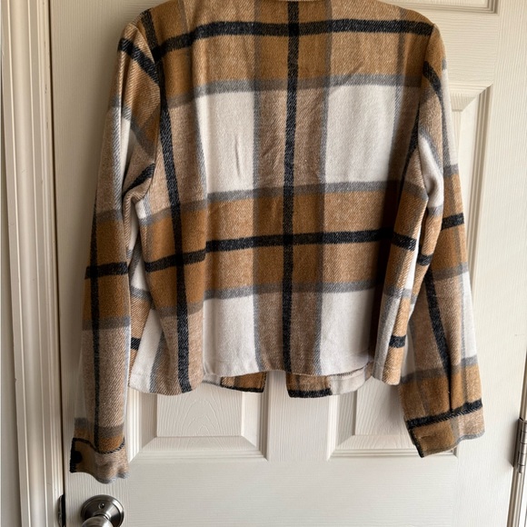 Plaid Button-Up Jacket - Picture 2 of 3